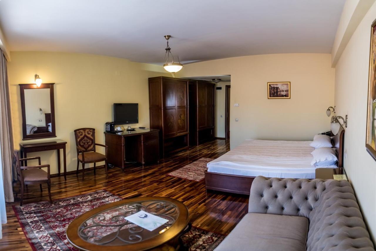 The Elite - Oradea'S Legendary Hotel Eksteriør billede
